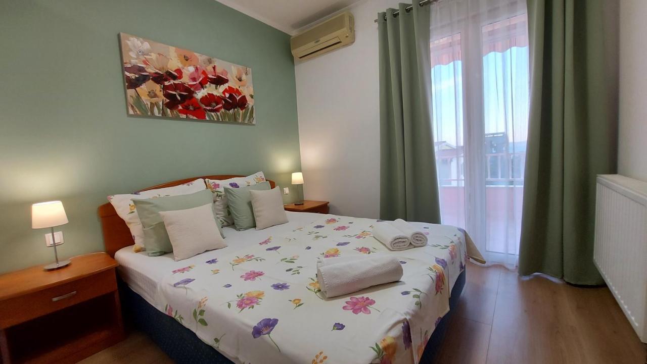 Villa Rossa Tučepi Buitenkant foto