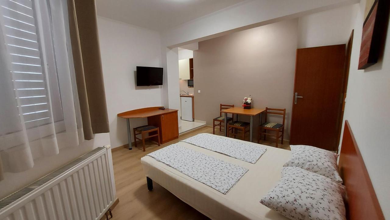 Villa Rossa Tučepi Buitenkant foto